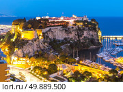 Monte carlo Rock of Monaca at night French Riviera cote d’azur. Стоковое фото, агентство Ingram Publishing / Фотобанк Лори