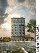 Modern building in Cairo on the bank of Nile. Стоковое фото, агентство Ingram Publishing / Фотобанк Лори