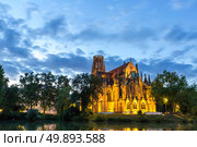 St John’s Church sunset in Stuttgart, Germany. Стоковое фото, агентство Ingram Publishing / Фотобанк Лори