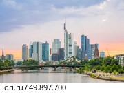 Germany Frankfurt am Main skyline sunset night. Стоковое фото, агентство Ingram Publishing / Фотобанк Лори