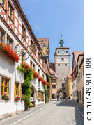 Historic town of Rothenburg ob der Tauber, Franconia, Bavaria, Germany. Стоковое фото, агентство Ingram Publishing / Фотобанк Лори