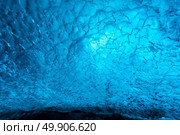 Ice wall background in Cave Iceland at Vatnajokull Glacier Jokulsarlon Nationa Park. Стоковое фото, агентство Ingram Publishing / Фотобанк Лори