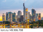 Germany Frankfurt am Main skyline sunset night. Стоковое фото, агентство Ingram Publishing / Фотобанк Лори