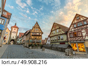 Rothenburg ob der Tauber historic town downtown, Franconia, Bavaria, Germany. Стоковое фото, агентство Ingram Publishing / Фотобанк Лори