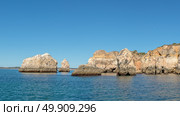 Natural rocks at Prainha in Algarve Portugal. Стоковое фото, агентство Ingram Publishing / Фотобанк Лори