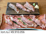 Sushi hida A5 wagyu beef, groumet japanese cuisine. Стоковое фото, агентство Ingram Publishing / Фотобанк Лори