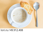 Corn Soup with garlic bread. Стоковое фото, агентство Ingram Publishing / Фотобанк Лори