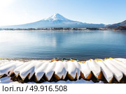 Mt. Fuji mountain with snow ladscape. Стоковое фото, агентство Ingram Publishing / Фотобанк Лори