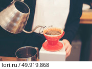 coffee drip process, Japan cafe. Стоковое фото, агентство Ingram Publishing / Фотобанк Лори