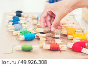 Colorful embroidery thread. Стоковое фото, агентство Ingram Publishing / Фотобанк Лори