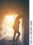 sad woman standing and cry feeling so bad,loneliness,sadness,nobody here.. sad woman standing and cry feeling so bad,loneliness,sadness,nob. Стоковое фото, агентство Ingram Publishing / Фотобанк Лори