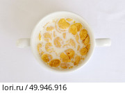 Breakfast with milk and cornflakes. Стоковое фото, агентство Ingram Publishing / Фотобанк Лори