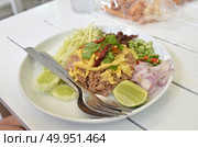 Thai Food Combo Fried Rice With BBQ pork and Salad. Стоковое фото, агентство Ingram Publishing / Фотобанк Лори