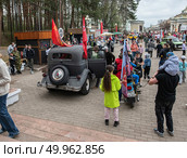 Автомобиль ГАЗ м1(Эмка) автомобиль сталинских репрессий и руководства СССР, на выставке ретро автотехники в городе Железногорске Красноярский Край. Редакционное фото, фотограф Анатолий Володин / Фотобанк Лори