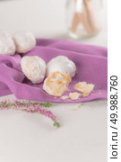 Traditional portuguese sweets beijinhos, regional sweet from Pombal, Portugal. Стоковое фото, агентство Ingram Publishing / Фотобанк Лори