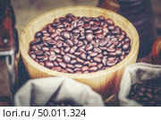 coffee dripping process, vintage filter image. Стоковое фото, агентство Ingram Publishing / Фотобанк Лори