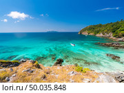 Aerial View point of Tropical white sand beach and snorkel point at cockburn island andaman sea indian ocean Myanmar and Thailand. (Selective Focus at Foreground) Стоковое фото, агентство Ingram Publishing / Фотобанк Лори