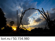 Big dream-catcher at sunset. Стоковое фото, агентство Ingram Publishing / Фотобанк Лори