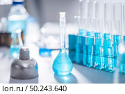 Science equipment in chemical laboratories Scientific experimentation, innovation. Стоковое фото, агентство Ingram Publishing / Фотобанк Лори