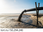 Sediment transposition intervention to the Atlantic Ocean to optimize the hydrodynamic balance in Ovar, Portugal. Стоковое фото, агентство Ingram Publishing / Фотобанк Лори