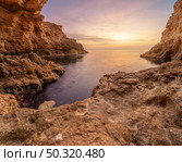 Inside of mainsail. Beautiful nature grotto seascape composition. Стоковое фото, агентство Ingram Publishing / Фотобанк Лори