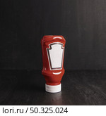 ketchup bottle . Resolution and high quality beautiful photo. ketchup bottle . High quality and resolution beautiful photo concept. Стоковое фото, агентство Ingram Publishing / Фотобанк Лори