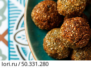 flat lay delicious jewish food. High resolution photo. flat lay delicious jewish food. High quality photo. Стоковое фото, агентство Ingram Publishing / Фотобанк Лори