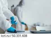 people disinfecting biohazard area. High resolution photo. people disinfecting biohazard area. High quality photo. Стоковое фото, агентство Ingram Publishing / Фотобанк Лори