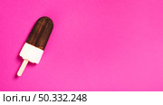 popsicle half chocolate glaze. High resolution photo. popsicle half chocolate glaze. High quality photo. Стоковое фото, агентство Ingram Publishing / Фотобанк Лори