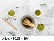 top view matcha tea bamboo whisk. Стоковое фото, агентство Ingram Publishing / Фотобанк Лори