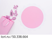 top view cute little baby girl accesories with copy space. Стоковое фото, агентство Ingram Publishing / Фотобанк Лори