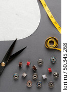tailoring items arrangement top view. Стоковое фото, агентство Ingram Publishing / Фотобанк Лори