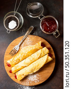 delicious winter crepe dessert jam. Стоковое фото, агентство Ingram Publishing / Фотобанк Лори