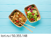top view fast food salad asian dish. Стоковое фото, агентство Ingram Publishing / Фотобанк Лори