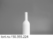white bottle mockup. Стоковое фото, агентство Ingram Publishing / Фотобанк Лори