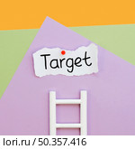 top view target paper with ladder. Стоковое фото, агентство Ingram Publishing / Фотобанк Лори