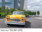 Чекер Такси Нью-Йорка, 1980 г. - "Checker Taxi 1980 New York" Редакционное фото, фотограф Алёшина Оксана / Фотобанк Лори