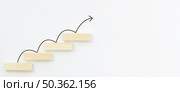 drawn arrow bouncing up blocks. Стоковое фото, агентство Ingram Publishing / Фотобанк Лори