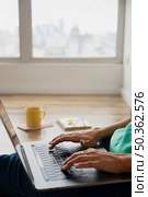 high angle editing blogger work. Стоковое фото, агентство Ingram Publishing / Фотобанк Лори