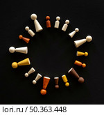 top view chess pieces. Стоковое фото, агентство Ingram Publishing / Фотобанк Лори