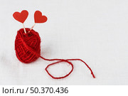 sticks with paper hearts clew. Стоковое фото, агентство Ingram Publishing / Фотобанк Лори