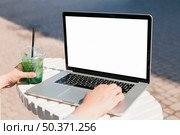 frontview laptop screen mockup. Стоковое фото, агентство Ingram Publishing / Фотобанк Лори