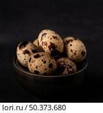 close up quail eggs bowl. Стоковое фото, агентство Ingram Publishing / Фотобанк Лори