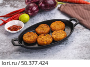 Fried potato crispy golden hash brown. Стоковое фото, фотограф Андрей Старостин / Фотобанк Лори