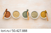 top view assortment powders bowls. Стоковое фото, агентство Ingram Publishing / Фотобанк Лори