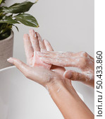 close up deep cleaning hands with water soap. Стоковое фото, агентство Ingram Publishing / Фотобанк Лори
