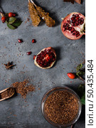 top view pomegranate with crystallized sugar. Стоковое фото, агентство Ingram Publishing / Фотобанк Лори