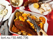 delicious chicken plates filled with leftovers. Стоковое фото, агентство Ingram Publishing / Фотобанк Лори