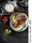 flat lay tortilla with meat vegetables. Стоковое фото, агентство Ingram Publishing / Фотобанк Лори