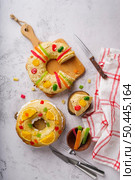 top view epiphany day desserts with sweets. Стоковое фото, агентство Ingram Publishing / Фотобанк Лори